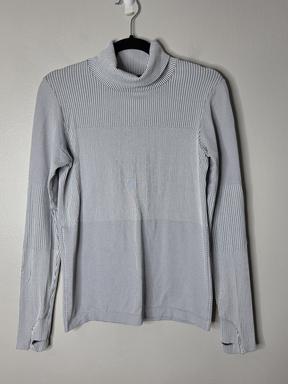 Athleta Flurry Base Layer Turtleneck